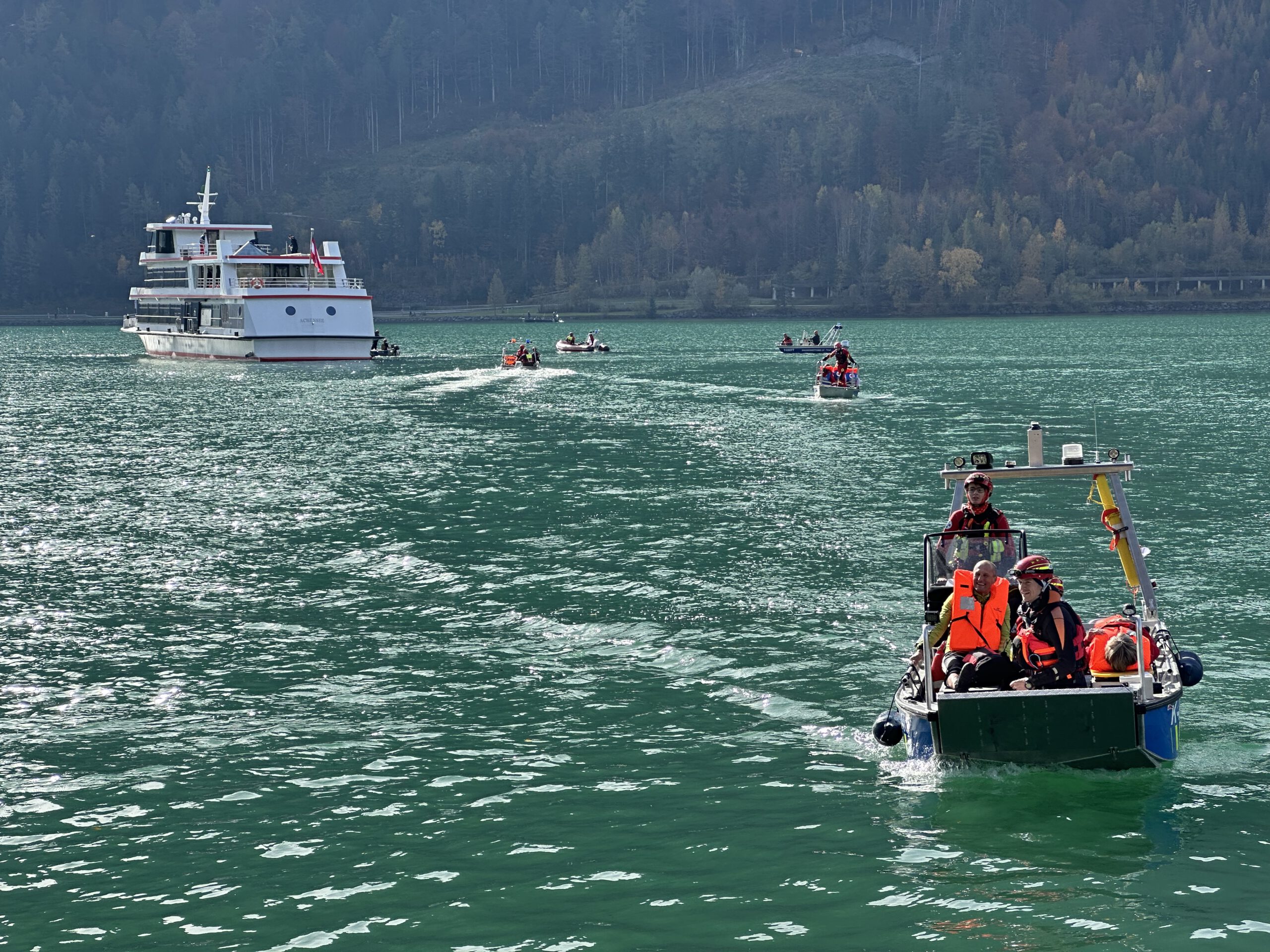 Eben am Achensee-Grossübung zahlreicher Einsatzkräfte am Achensee  -Fotocredit: ZOOM.TIROL